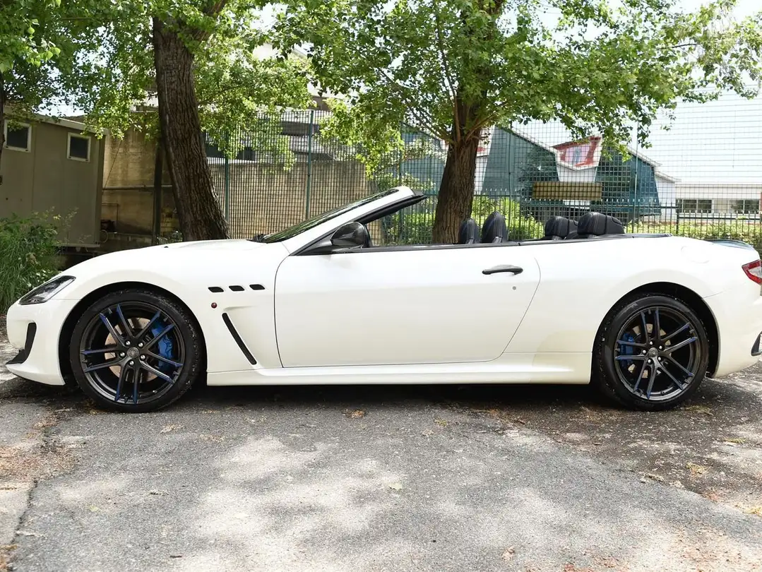  Maserati Grancabrio MC STRADALE full 