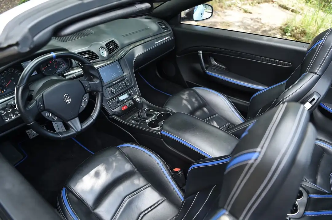  Maserati Grancabrio MC STRADALE full 