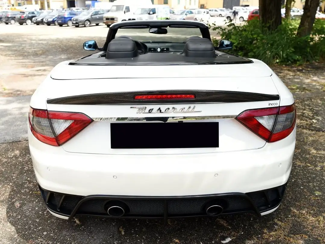  Maserati Grancabrio MC STRADALE full 