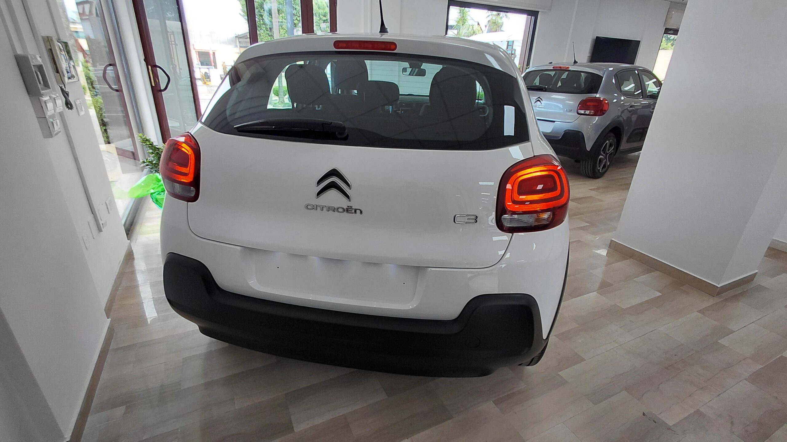  Citroen C3 Puretech 83 CV PLUS full 