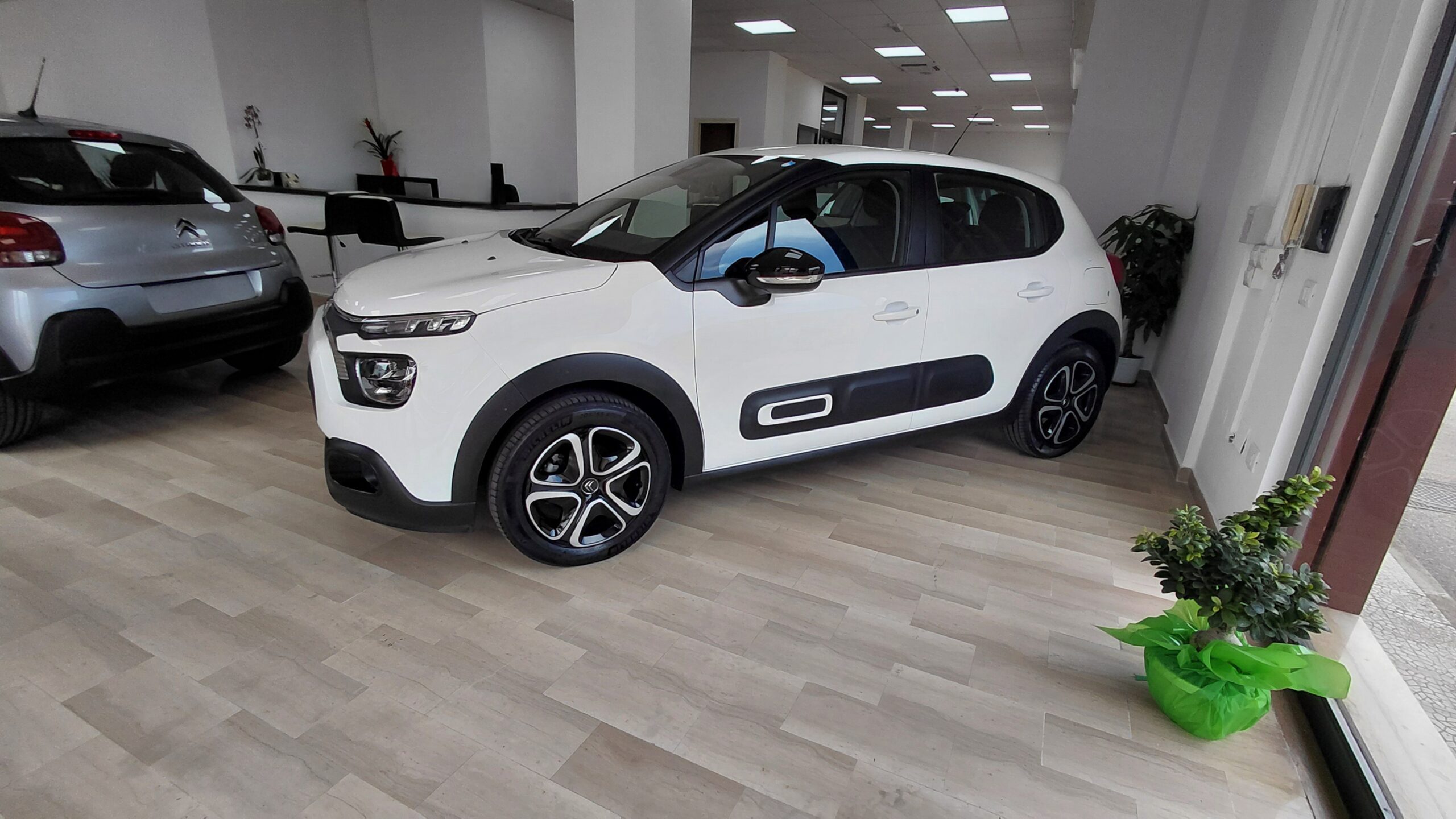  Citroen C3 Puretech 83 CV PLUS full 